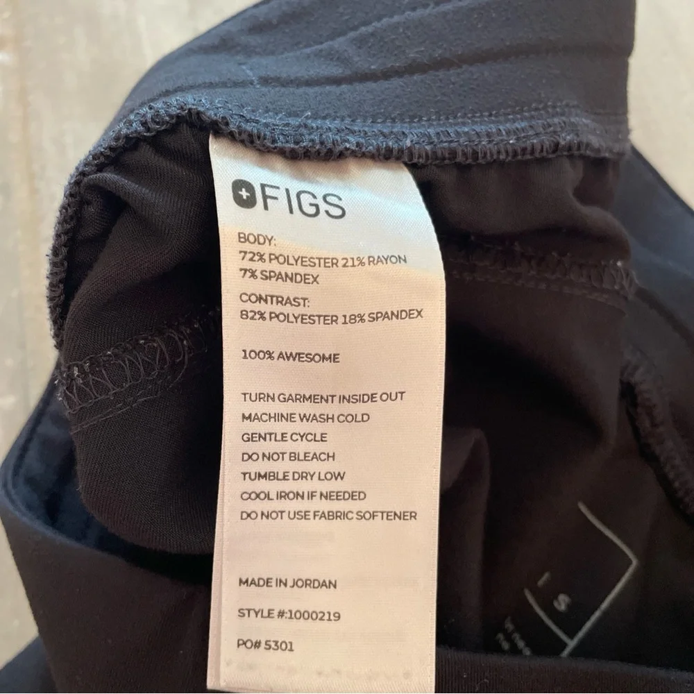 FIGS Black Scrub Set Small Casma Top/Small Kade Cargo Bottoms Pants Women’s - Picture 12 of 16